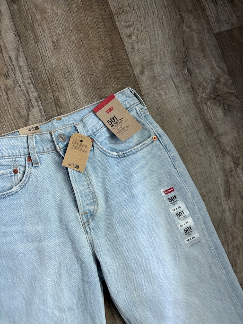 NWT Levi’s Womens 501 Jeans - Picture 3 of 7